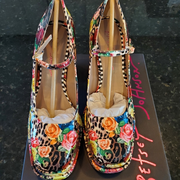Betsey Johnson Blondie Mary Jane Platform Heels - Picture 7 of 9